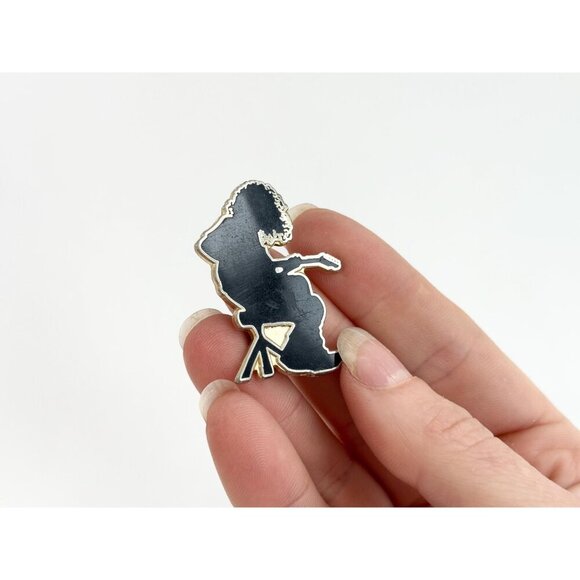 Guitarist Silver & Black Vintage Seated "I got my way and you got yours" Pin - Picture 6 of 9